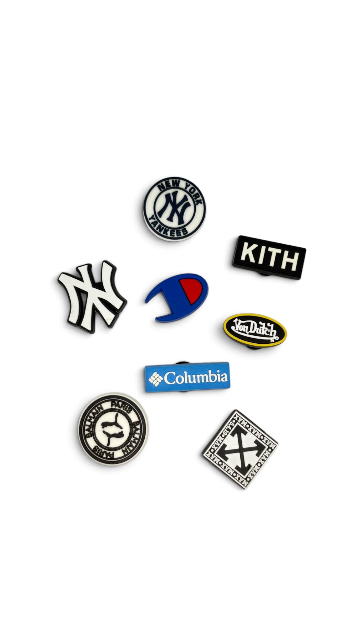 Pin’s pvc Marques aléatoires