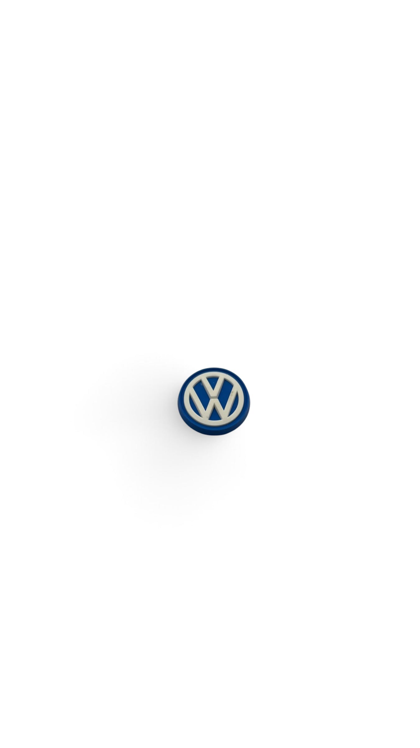 Pin’s Automobiles